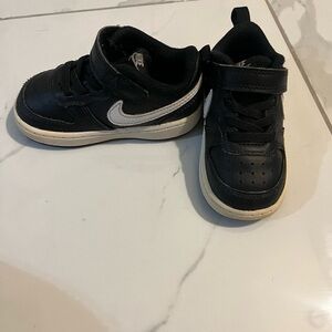 Nike Kids Black Sneakers